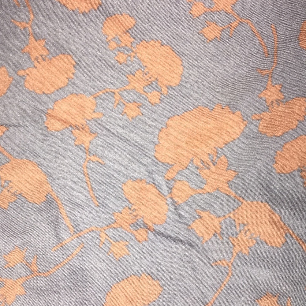 Lula Roe 3/4 Sleeve - Picture 4 of 4